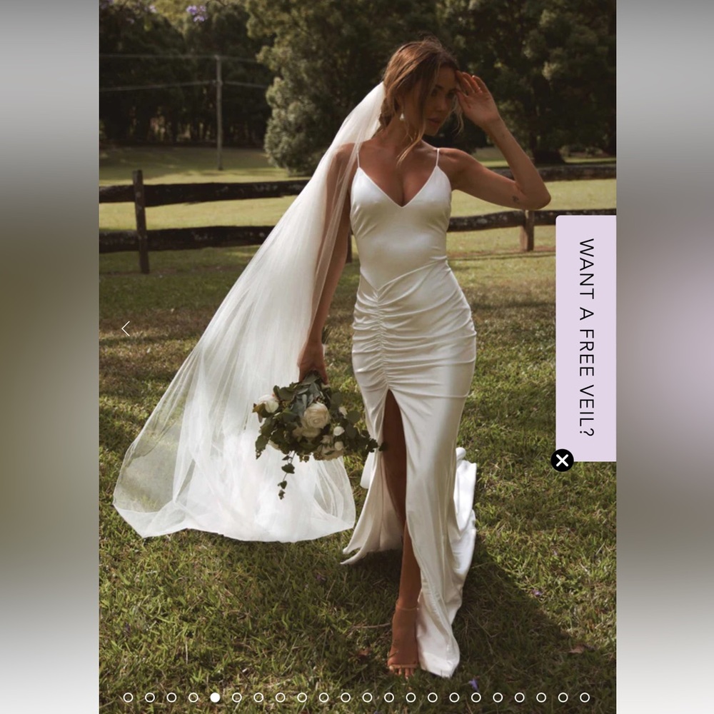 Grace loves lace wedding dress